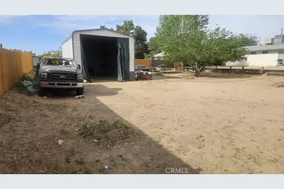 10671 Pinon, Hesperia, CA 92345 - Photo 13