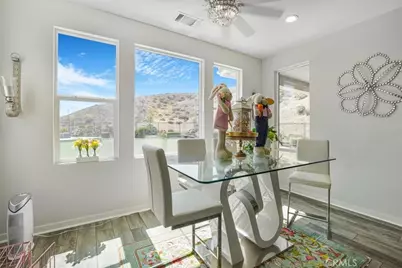 18317 Cumulus Court, Canyon Country, CA 91350 - Photo 7