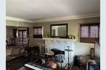 339 W 76th Street, Los Angeles, CA 90003 - Photo 3