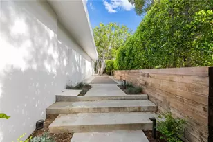 1046 N Hillcrest Rd, Beverly Hills, CA 90210 - Photo 5