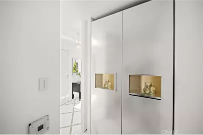 1046 N Hillcrest Road, Beverly Hills, CA 90210 - Photo 37