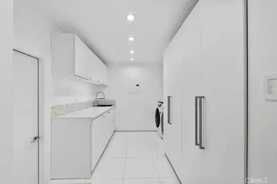 1046 N Hillcrest Road, Beverly Hills, CA 90210 - Photo 49