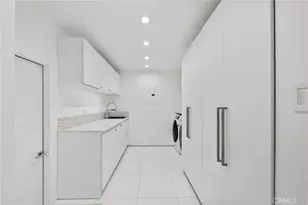 1046 N Hillcrest Rd, Beverly Hills, CA 90210 - Photo 49