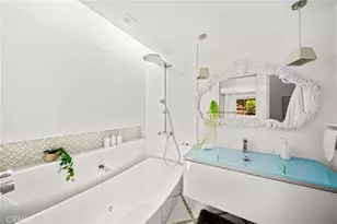 1046 N Hillcrest Rd, Beverly Hills, CA 90210 - Photo 61