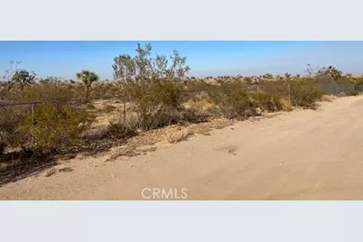 5202 La Mesa Road, Phelan, CA 92371 - Photo 7