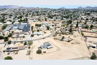 18251 Hiawatha Road, Apple Valley, CA 92307 - Photo 23