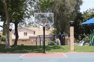 19335 Derbyshire Ln, Cerritos, CA 90703 - Photo 35