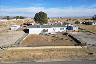 818 60th St, Rosamond, CA 93560 - Photo 3