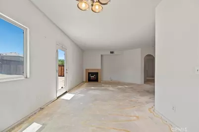 12405 Firefly Way, Victorville, CA 92392 - Photo 11
