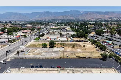 2345 Del Rosa Ave, San Bernardino, CA 92404 - Photo 7