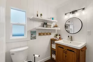 717 Crest Estates Dr, Lake Arrowhead, CA 92352 - Photo 19