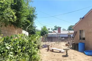 2570 W 6th St, San Bernardino, CA 92410 - Photo 11