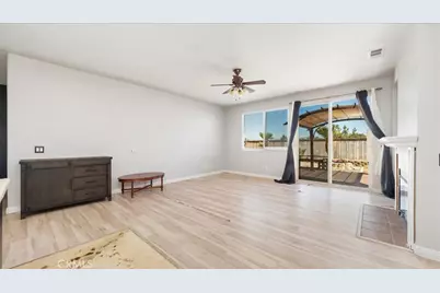 13849 Jackson Street, Oak Hills, CA 92344 - Photo 7