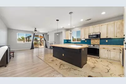 13849 Jackson Street, Oak Hills, CA 92344 - Photo 9