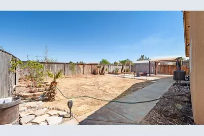 13849 Jackson Street, Oak Hills, CA 92344 - Photo 33