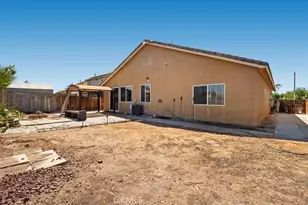 13849 Jackson St, Oak Hills, CA 92344 - Photo 31