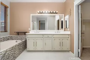 13849 Jackson St, Oak Hills, CA 92344 - Photo 27