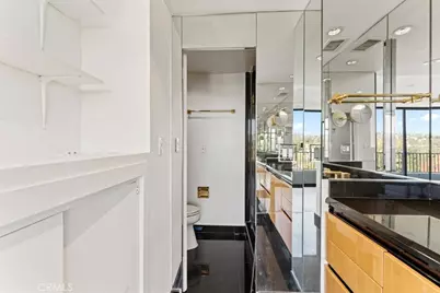 10501 Wilshire Boulevard #1103, Los Angeles, CA 90024 - Photo 27