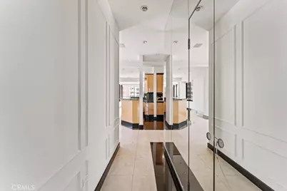 10501 Wilshire Boulevard #1103, Los Angeles, CA 90024 - Photo 29