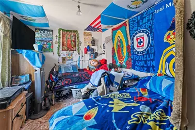 2508 Saturn Avenue, Huntington Park, CA 90255 - Photo 13