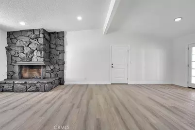 20916 Thunderbird Road, Apple Valley, CA 92307 - Photo 21