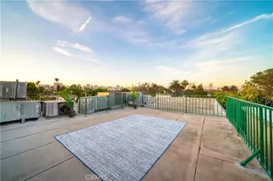 2008 S Bentley Ave, Los Angeles, CA 90025 - Photo 23