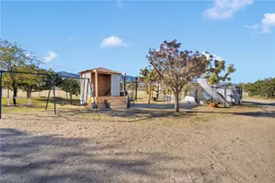 11924 Mountain Rd, Pinon Hills, CA 92372 - Photo 33