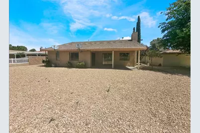 14805 Greenbriar Drive, Helendale, CA 92342 - Photo 15