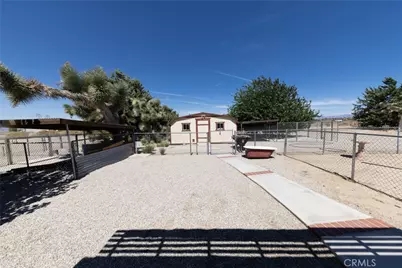 10675 Paramount Rd, Phelan, CA 92371 - Photo 9