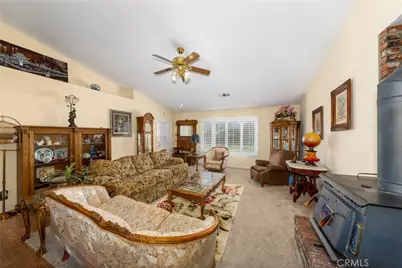 10675 Paramount Rd, Phelan, CA 92371 - Photo 13
