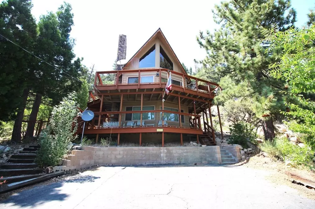 38532 N Shore Dr, Fawnskin, CA 92333 - MLS CV25161484