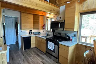 38532 N Shore Dr, Fawnskin, CA 92333 - Photo 35