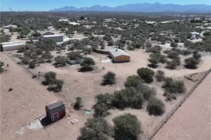 8195 Alta Mesa Rd, Oak Hills, CA 92344 - Photo 27