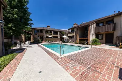 7301 Balboa Boulevard #8, Van Nuys, CA 91406 - Photo 21