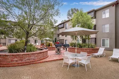 330 S Mentor Avenue #202, Pasadena, CA 91106 - Photo 3