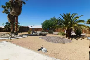 12720 Yorkshire Dr, Apple Valley, CA 92308 - Photo 9