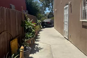 815 E 80th St, Los Angeles, CA 90001 - Photo 3