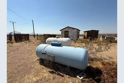 25330 Vancouver Avenue, Adelanto, CA 92301 - Photo 51