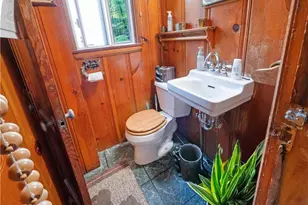 23940 Cresta Dr, Crestline, CA 92325 - Photo 17