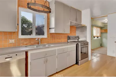 279 N 11th Avenue, Upland, CA 91786 - Photo 9