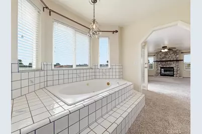 17895 Cumberland Way, Victorville, CA 92395 - Photo 31