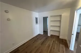 4334 S Main St, Los Angeles, CA 90037 - Photo 9