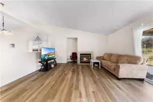 10945 Trenmar Ln, Bloomington, CA 92316 - Photo 11