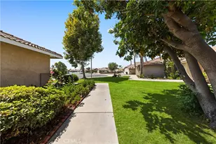 10945 Trenmar Ln, Bloomington, CA 92316 - Photo 7