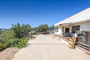 114 N Bonnie Beach Pl, East Los Angeles, CA 90063 - Photo 5