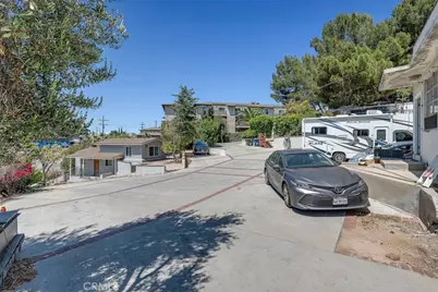 114 N Bonnie Beach Place, East Los Angeles, CA 90063 - Photo 15