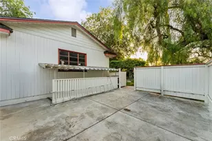 1940 Arroyo Dr, Riverside, CA 92506 - Photo 43