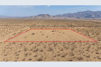 10425 Laguna Seca Drive, Apple Valley, CA 92308 - Photo 1