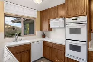 5495 Summit Dr, Wrightwood, CA 92397 - Photo 19