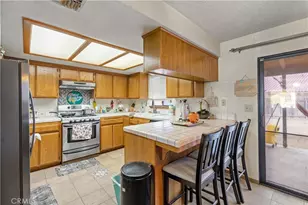 16226 Brookfield Dr, Victorville, CA 92394 - Photo 9